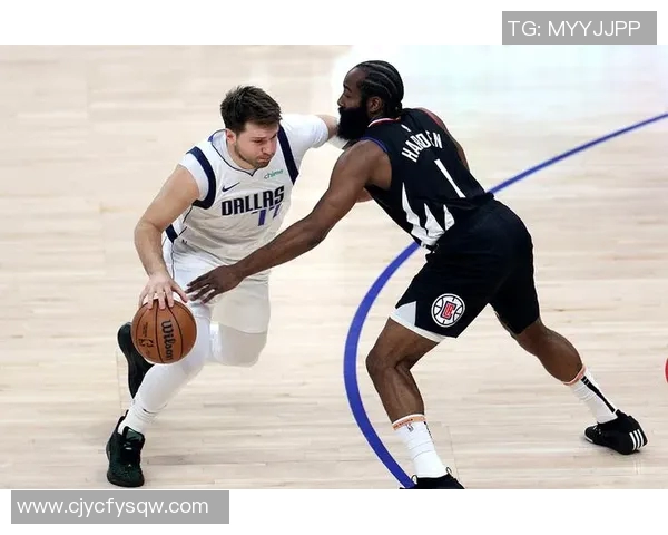 2014年勇士与快船激战回顾：一场经典对决的精彩瞬间与战术分析